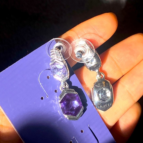 Earrings - Picture 1 of 12